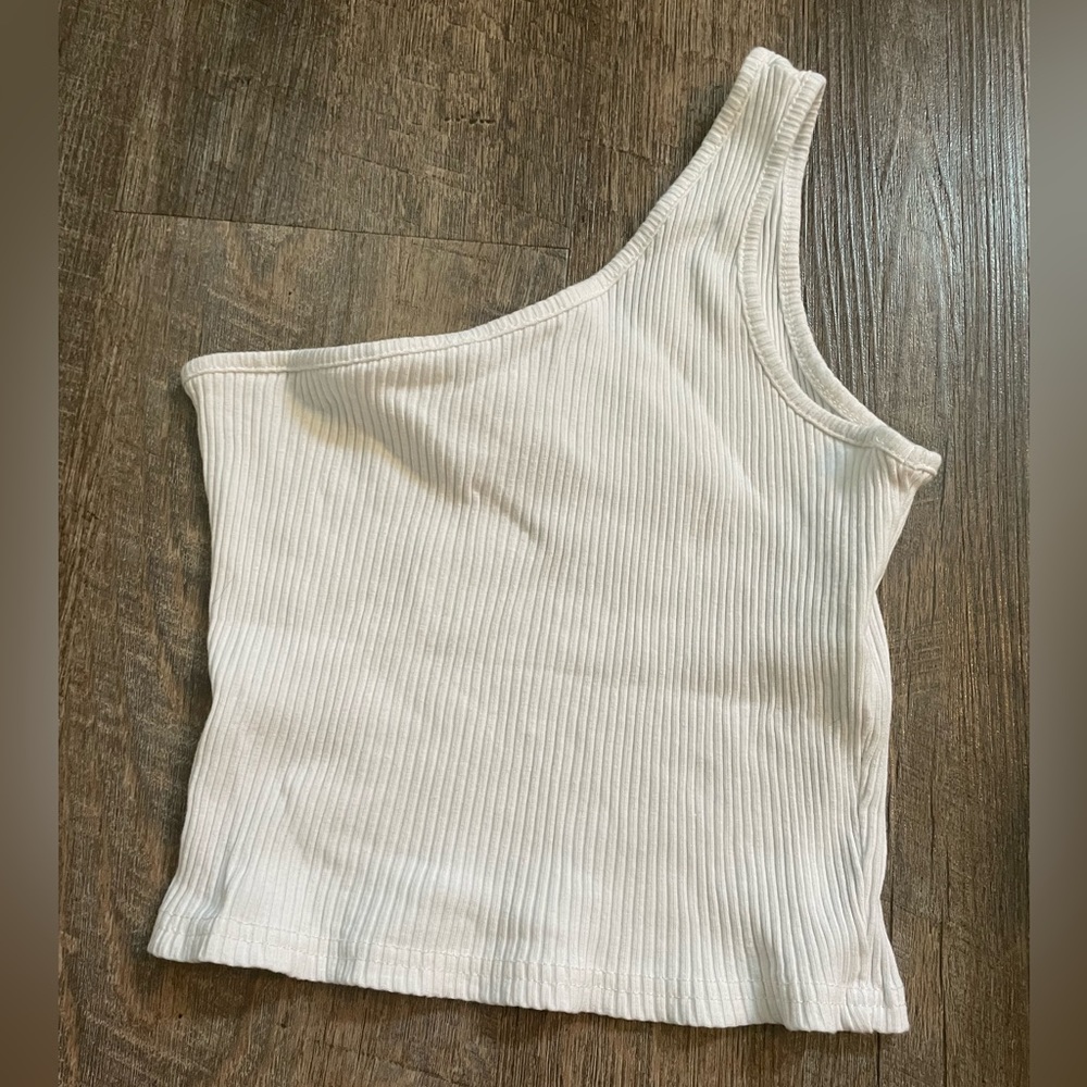 White one shoulder crop top